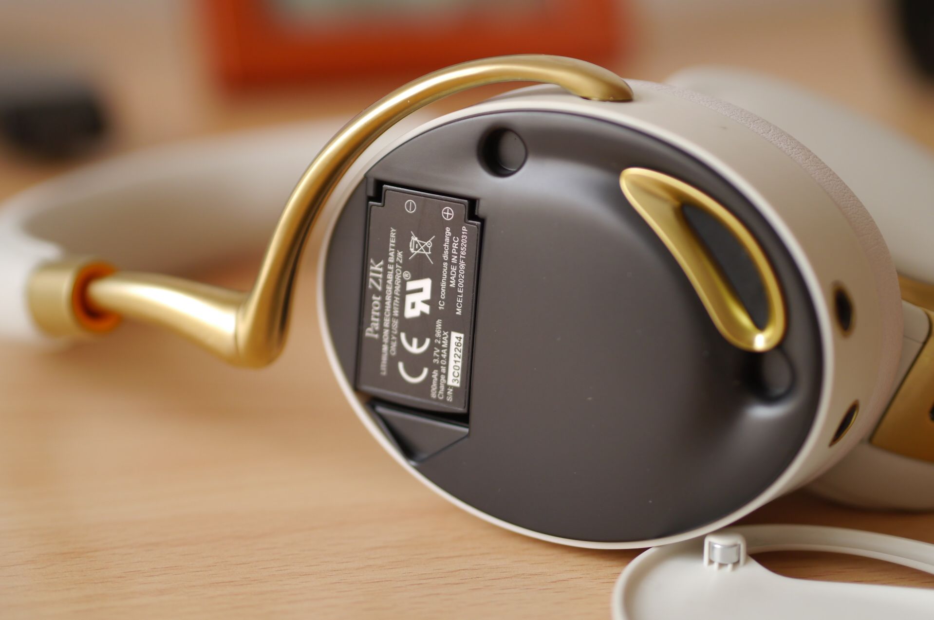 Parrot Zik - recenzja słuchawek bezprzewodowych - Vimarsana News