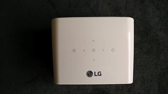 LG Minibeam PH300 - recenzja 