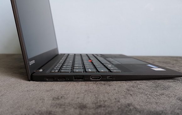 Lenovo ThinkPad X1 Carbon 2017 - recenzja 