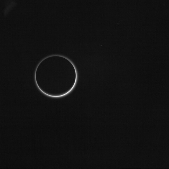 Pluton w pełnej krasie – oto jego pierwsze zdjęcia w wysokiej rozdzielczości