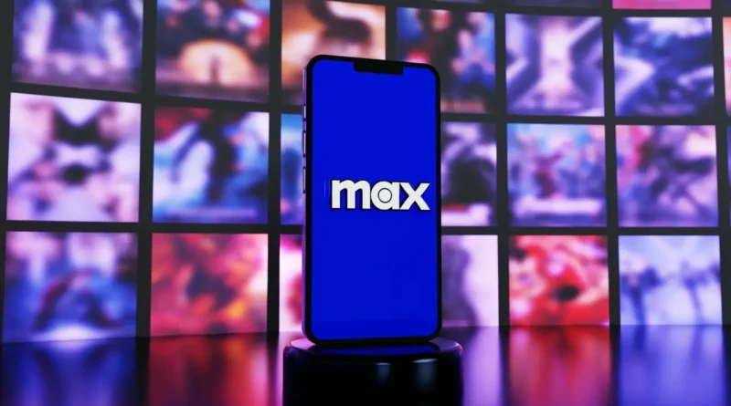 smartfon wyświetlający logo MAX
