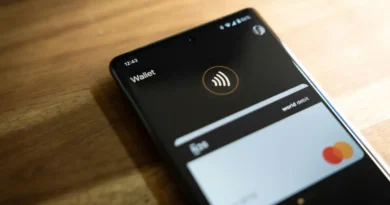 smartfon z uruchomionym Google Wallet