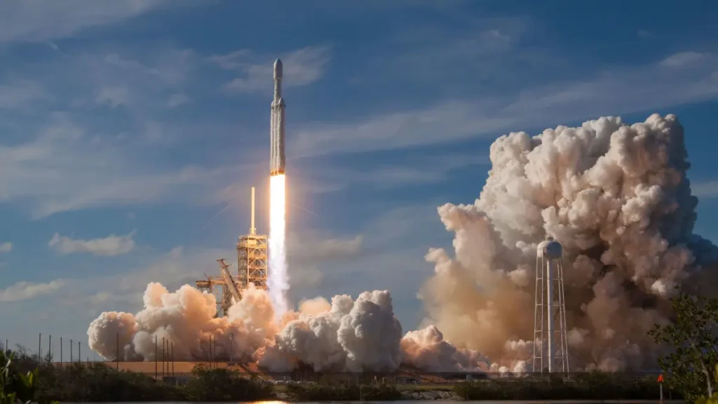 rakieta SpaceX podczas procedury startowej