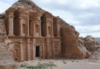 monument archeologiczny w Petrze, w Jordanii