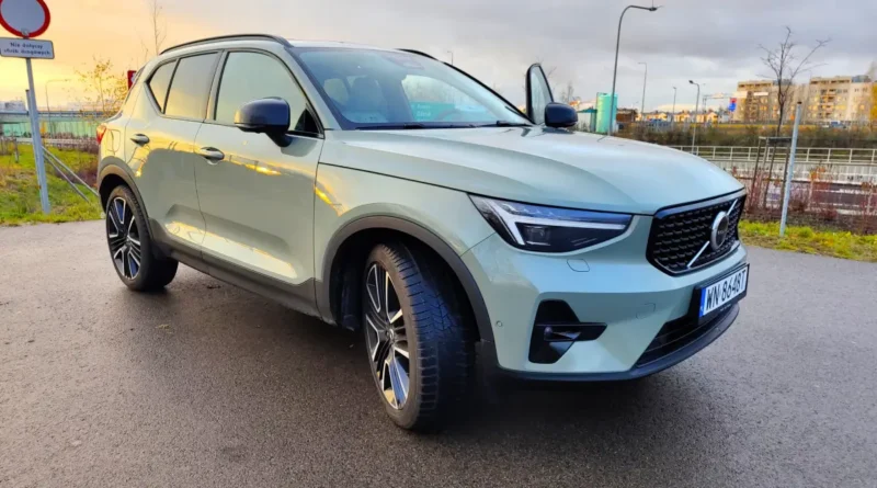 Volvo XC 40 B4 Ultra – Iidealny SUV na miejskie drogi