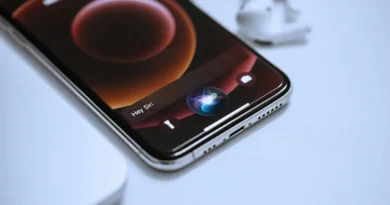 Apple nie chce tworzyć własnej AI? Siri może dostać „mózg” od ChatGPT lub Claude!