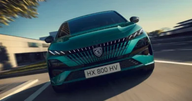 Nowy Peugeot 308 zaskakuje! Elektryczna wersja z zasięgiem do 450 km i podświetlanym logo!