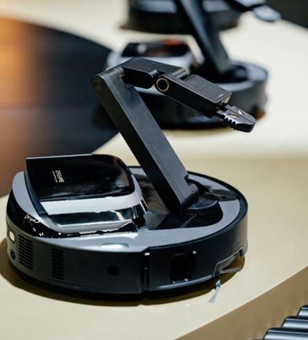 Dreame X40 z Dual Flex Arm. Źródło: Dreame