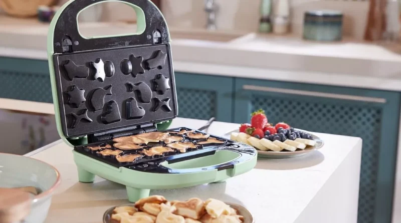 gofrownica Silvercrest z wymiennymi płytami, dostępna w Lidlu