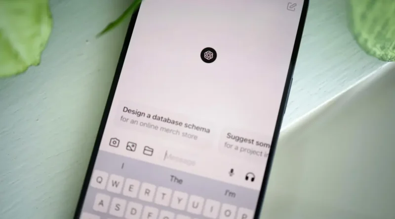 ChatGPT na ekranie smartfona
