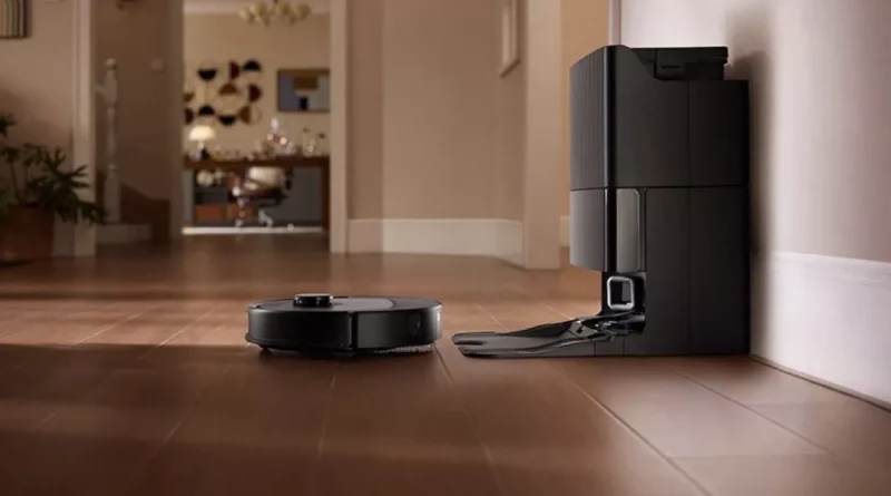 Roborock Qrevo 5AE opuszcza stację dokującą