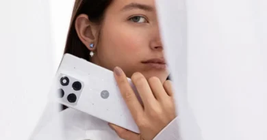 Motorola edge 70 w edycji Pantone 2026 z kryształkami Swarovski już w Media Expert. Rusza cashback 700 zł