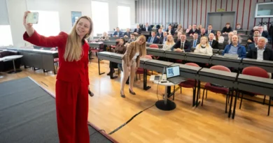 Fundacja Connecting the Future prezentuje Mapę Pierwszych Kroków dla rozwoju AI w Polsce