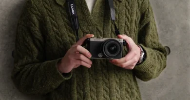 LUMIX S9 Black Titanium.