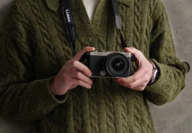 LUMIX S9 Black Titanium.