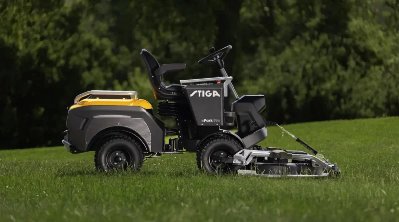 STIGA ePark Pro oficjalnie zaprezentowana. Kultowy traktor ogrodowy wchodzi w erę akumulatorową!