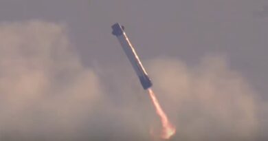 New Glenn poleciał i wylądował, ale był problem. Czy Blue Origin radzi sobie lepiej, niż SpaceX?