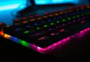 Wybieramy bezprzewodową klawiaturę gamingową do 1000 zł – maj 2025