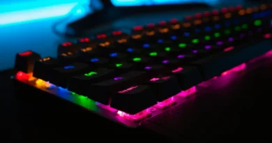 Wybieramy bezprzewodową klawiaturę gamingową do 1000 zł – maj 2025