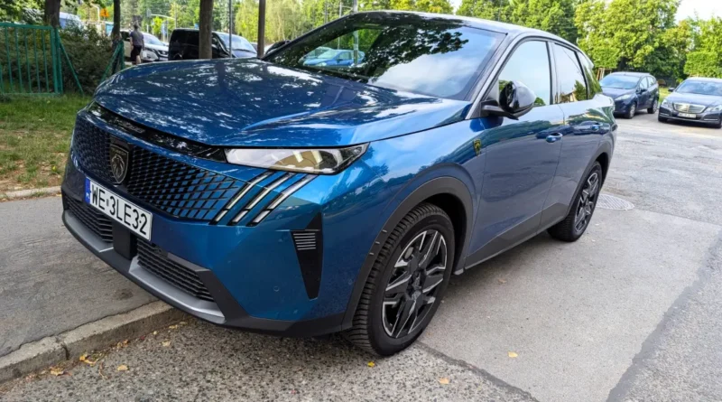 Peugeot 3008 Hybrid GT Exclusive – kosmiczny, futurystyczny i kompaktowy SUV