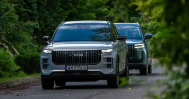 Chińczycy wytaczają ciężkie działa! JAECOO 7 Hybrid debiutuje w Polsce. Cena zszokuje rywali?