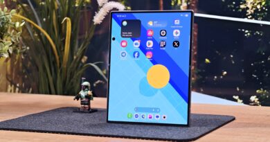 [NASZE WIDEO] 3 absurdy Samsunga Galaxy Fold8