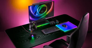 To nie jest zwykły stojak na słuchawki! Razer prezentuje efektowne Base Station V3 Chroma!