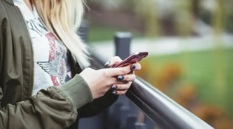 Wybieramy smartfon do 2000 złotych – sierpień 2026