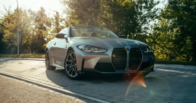 Reklamy na ekranie w aucie za pół miliona? BMW testuje nową funkcję, kierowcy wściekli!